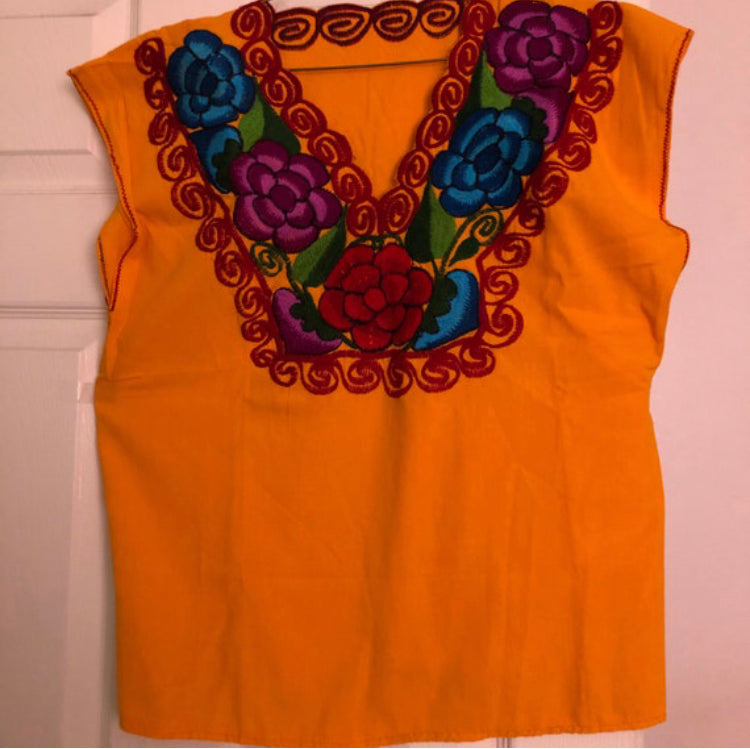 Mexican embroidered shirt Blusa bordada mexicana